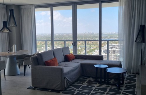 Hallandale Beach Apartment | Hyde Beach house