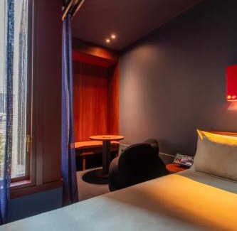 Melbourne Central Business District Hotel | Hyde Melbourne Place