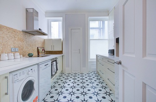 City of Westminster Apartment | Hyde Park Apartment