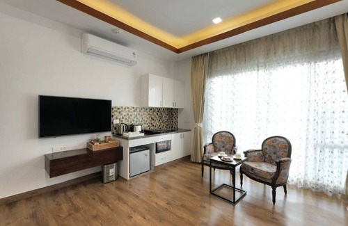 Gurugram Apartment | HYDEWEST Orchid King Gold Grand Studio Luxury Serviced Residences Apartment