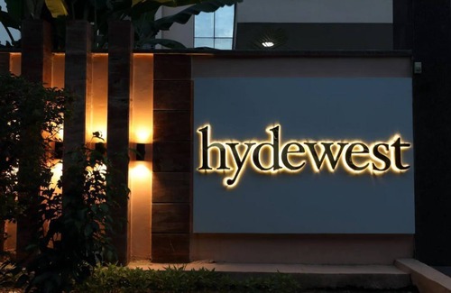 Gurugram Apartment | HYDEWEST Orchid King Gold Grand Studio Luxury Serviced Residences Apartment