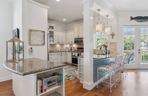 Saint Simons Island House | Hydrangea House in Gated Compass Point, sleeps 12 with a pool