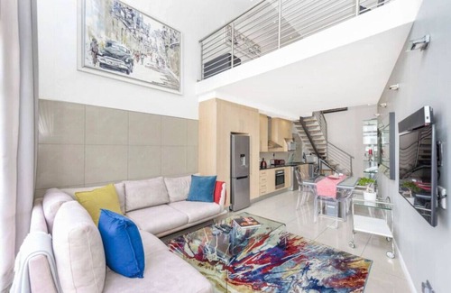 Sandown Apartment | Hydro Park Penthouse Loft