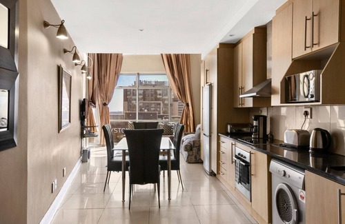 Sandown Apartment | Hydro Park Penthouse Loft