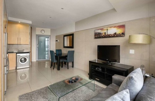 Sandown Apartment | Hydro Park Residences in Sandton