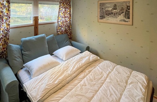 Varmdo House | Hyggeligt feriehus på stor skøn grund med god plads til, at børnene kan lege.