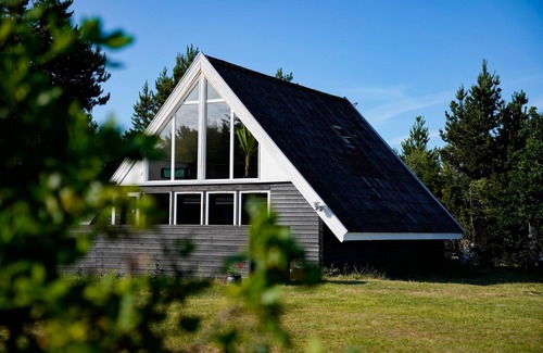 Hou Cottage | Hyggeligt Sommerhus i Hals nær Strand og by