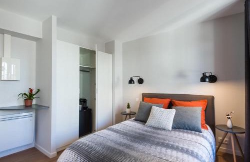 Historic Center Apartment | Hyper centre chambre au calme
