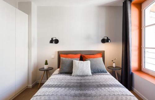 Historic Center Apartment | Hyper centre chambre au calme