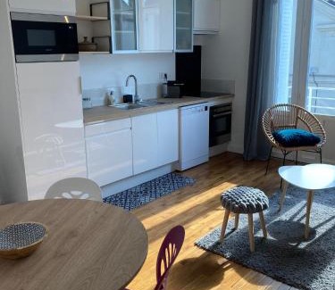 Tours Apartment | Hyper centre lumineux avec balcon