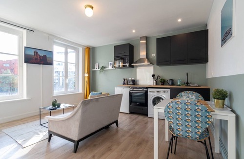 Lille Centre Ville Apartment | Hypercentre-train station: fully-equipped studio