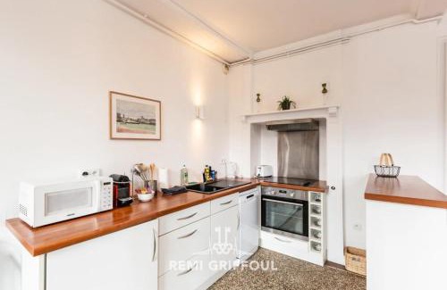 Enclos Apartment | Hypolite 1 Cosy Apartment 80 meters from the Port of Honfleur 2 guest