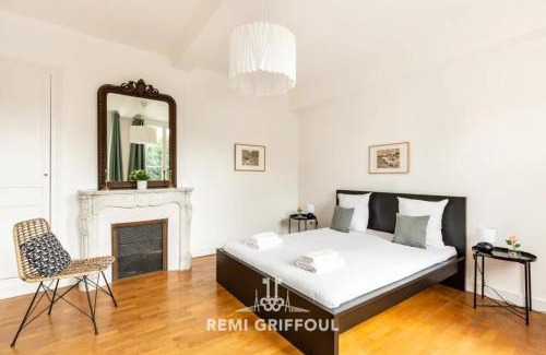 Enclos Apartment | Hypolite 1 Cosy Apartment 80 meters from the Port of Honfleur 2 guest