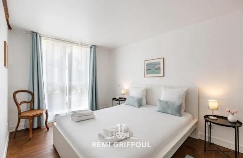 Enclos Apartment | Hypolite 3 Beautiful Apartment 80 meters from the Port of Honfleur 4