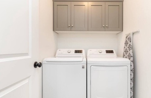 Hyrum House | Hyrum Hideaway / 4BD 2.5BA / Amazing Views