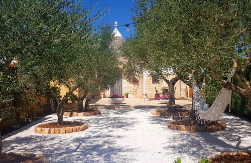 Martina Franca House | I Cinque Trulli with Swimming Pool