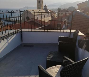 Santo Stefano al Mare House | I fiori di santo stefano