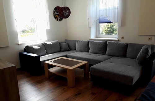 Reinhardtsdorf-Schoena House | I "Old School" Comfortable holiday residence