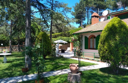 Collesanto Cottage | I Pini House - Country cottage ideal for vacations with family and children
