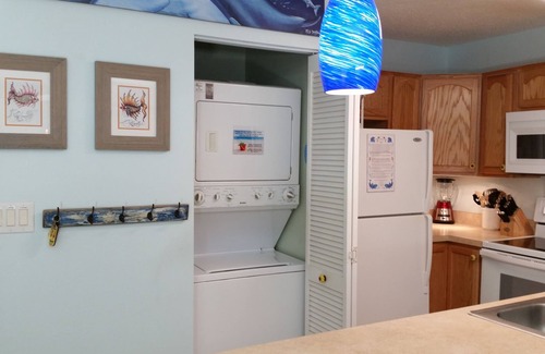 Fort Walton Beach Condo | I.S.107- Charming! Ground Floor Only Steps to the Beach! Beach Service Included!