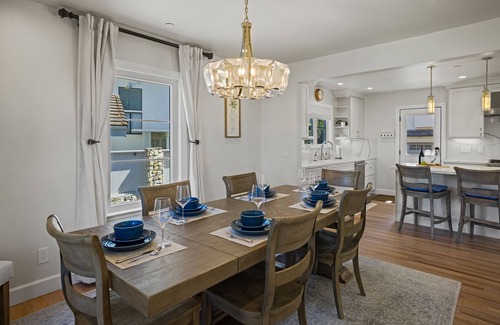 High Meadows House | Iaorana: Newly remodeled luxury 4 bedroom with Ocean Views