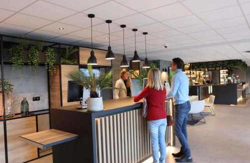 Aubenas Hotel | ibis Aubenas