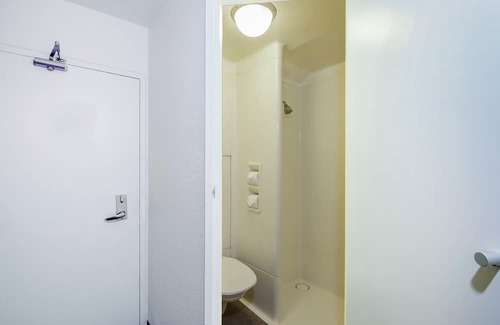 Strathfield South Hotel | ibis budget Enfield