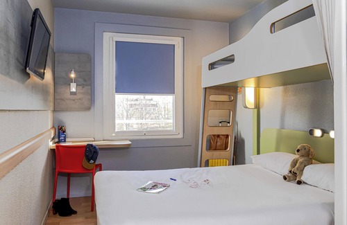 Vanves Hotel | ibis budget Paris Porte de Vanves