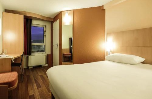 Clermont-Ferrand Hotel | ibis Clermont Ferrand Sud Herbet