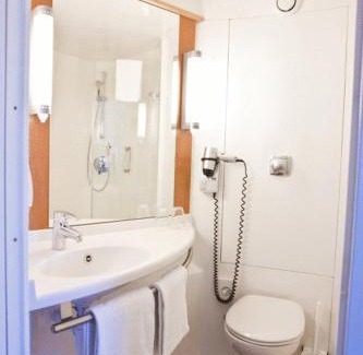 Land in Sonne Hotel | ibis Hotel Muenchen City West