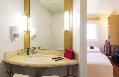 Juarez Municipality Hotel | ibis Juarez Consulado
