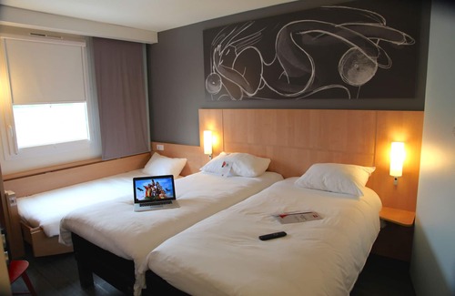 Les Herbiers Hotel | Ibis Les Herbiers