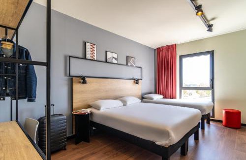 Marignane Hotel | Ibis Marseille Marignane Technopole