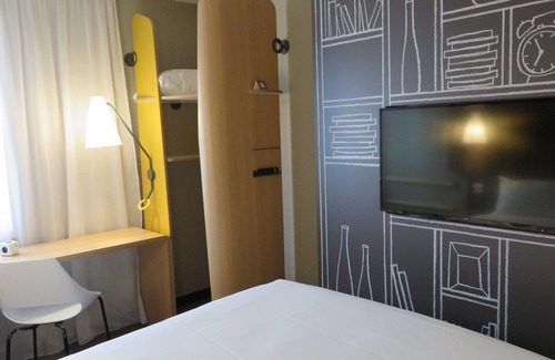 Melun Hotel | ibis Melun Hotel