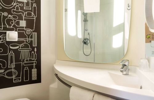 Saint-Louis Hotel | ibis Mulhouse Bale Aeroport