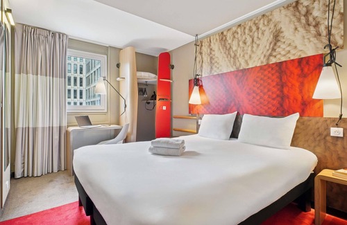 Montrouge Hotel | ibis Paris Porte d'Orléans