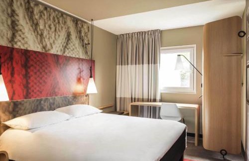 Saint-Denis Hotel | ibis Paris Saint-Denis Stade Sud