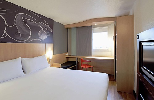 Soissons Hotel | ibis Soissons Hotel