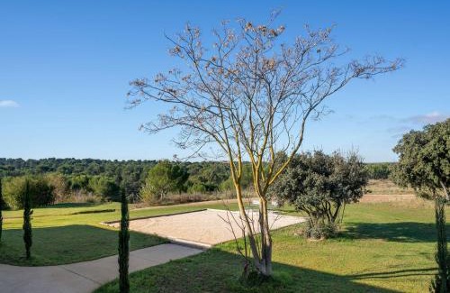 Cabries Hotel | ibis Styles Cabriès Aix-en-Provence TGV