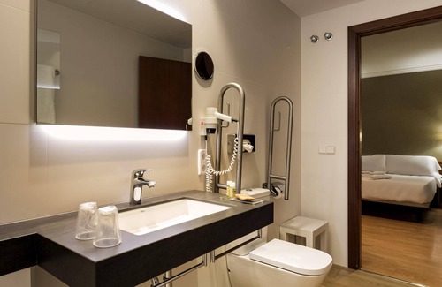 Figueres Hotel | ibis Styles Figueres Ronda