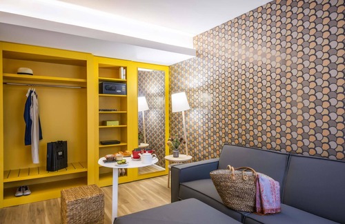 Saint-Laurent-du-Var Hotel | ibis Styles Nice Cap 3000 Airport