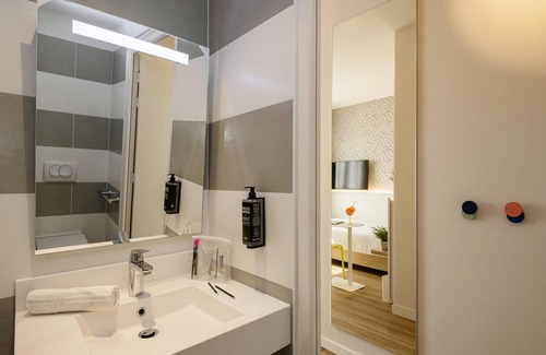 Saint-Laurent-du-Var Hotel | ibis Styles Nice Cap 3000 Airport