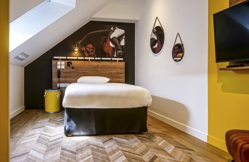 Saumur Hotel | ibis Styles Saumur Gare Centre