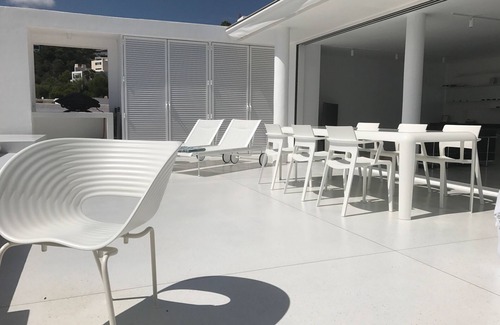 Playa de S'Estanyol Apartment | Ibiza, Roca Llisa Luxurious loft with stunning sea views