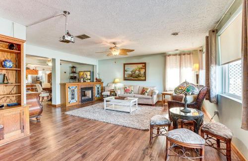 Farwell House | Ice Fish, Hunt and Explore Farwell Home on Lake
