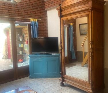 Moyenneville House | Ici c'est chouette