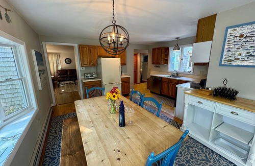 Brewster House | Icing on the Cape - Private Association Beach 0/6 miles from your vacation home!