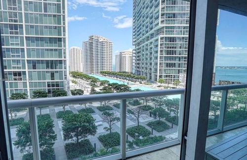 Downtown Miami Apartment | Icon Brickell - 17th floor - Sea View - Spa Access