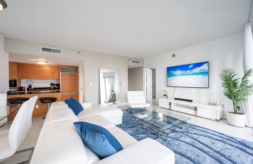 Brickell Condo | ICON BRICKELL CORNER TWO BEDROOM OCEAN VIEW
