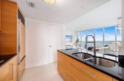 Brickell Condo | ICON BRICKELL CORNER TWO BEDROOM OCEAN VIEW